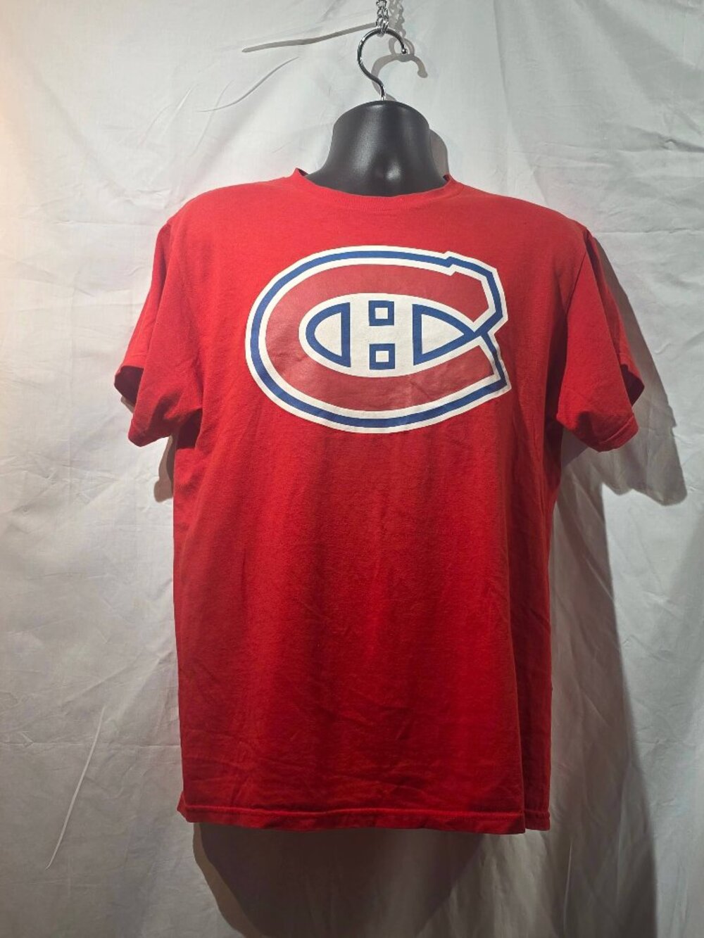 Official Montreal Canadiens NHL Red Graphic T-Shirt - Size M